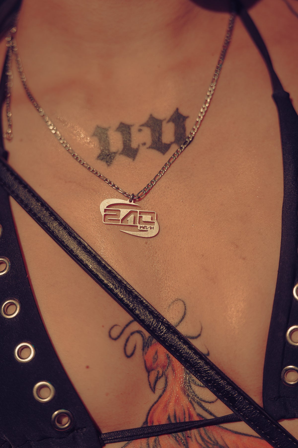 240 Logo Chain